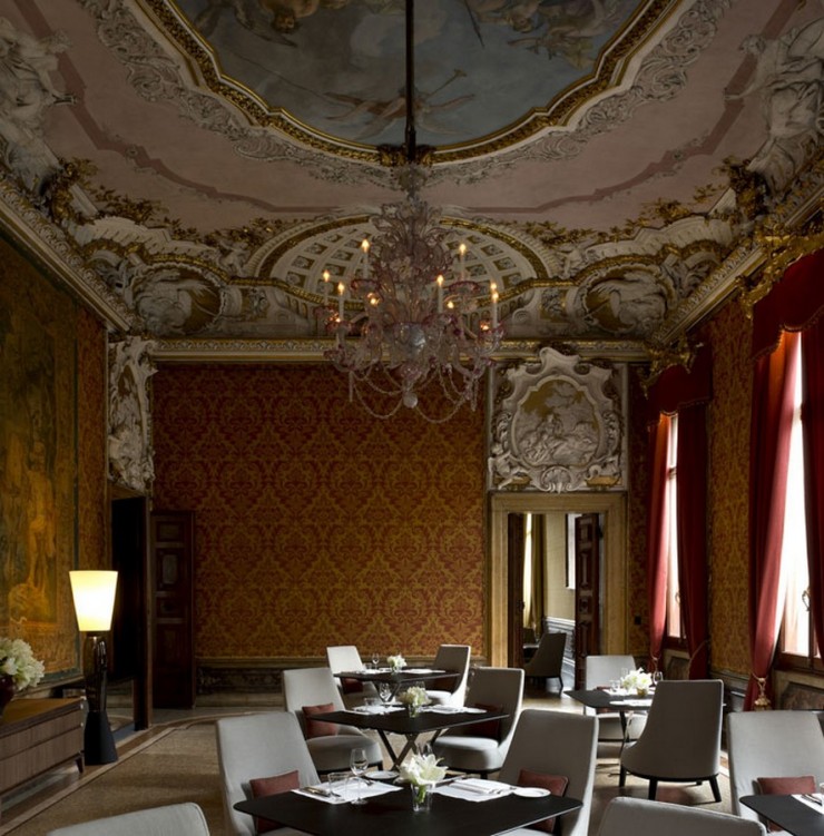 "Rosso Sala da pranzo © Aman Canal Grande Hotel, Venice, Amanresorts"